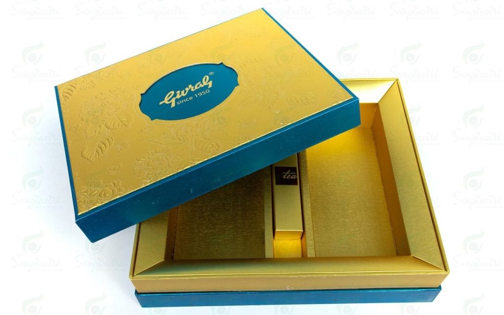 Hộp mỹ phẩm bằng giấy mỹ thuật