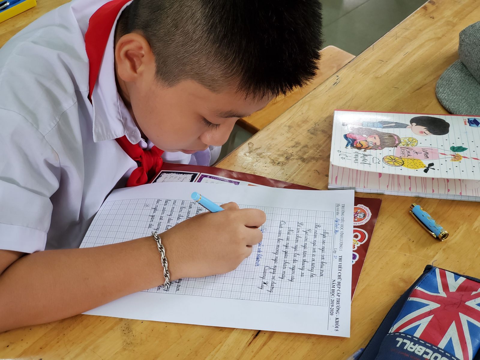 Quy Trình Đặt Hàng Tập In Hình Theo Yêu Cầu
